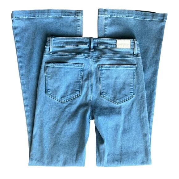 Paige Women’s Genevieve Light Wash High Rise Stretch Bell Bottom Flared Jeans 30 - Picture 7 of 12